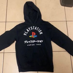 I’m selling a PlayStation hoodie game system.